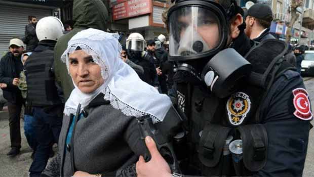 Independent'ın Diyarbakır izlenimleri: Güney ve Batı Kürdistan'dan dalga etkisi