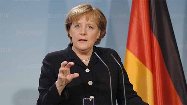 Merkel: Suriye'de uçuşa yasak bölgeyi destekliyorum