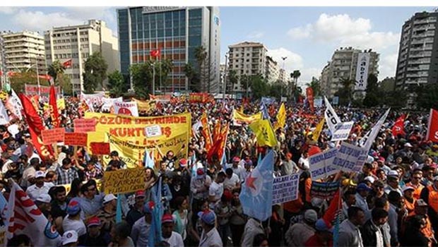 Adana'da 1 Mayıs, canlı bomba nedeniyle iptal edildi.