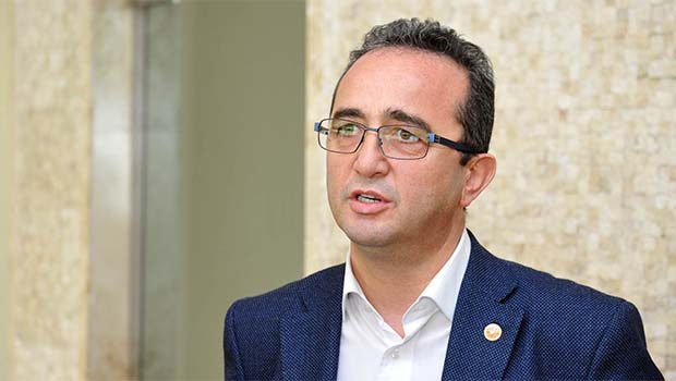 CHP Genel Başkan Yardımcısı Bülent Tezcan'a silahlı saldırı