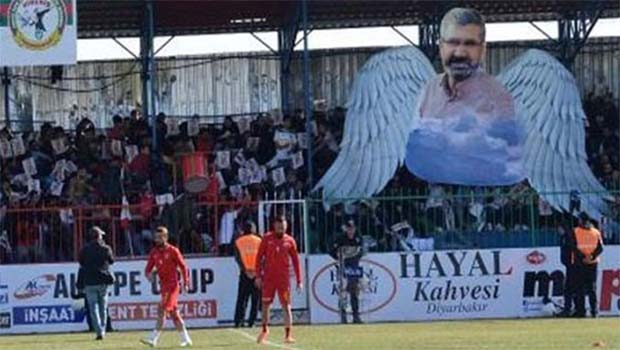 Amedspor taraftarı Tahir Elçi'yi unutmadı