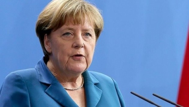 Merkel'den referandum açıklaması