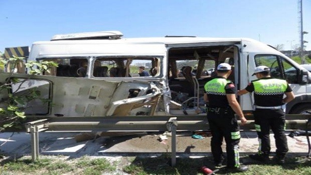 İstanbul'da öğrenci servisinde patlama!