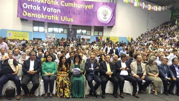 HDP'de 'zorunlu' kongre süreci başladı