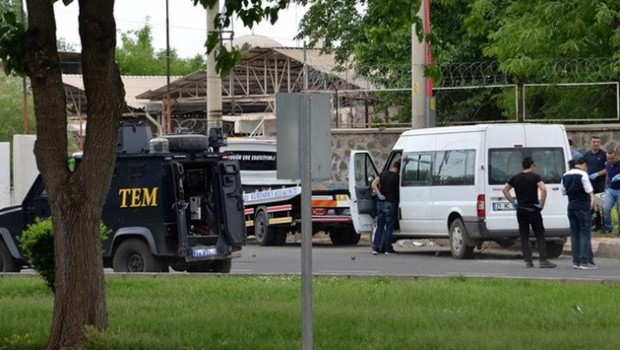 Diyarbakır'da üsse giren bomba yüklü servisin sırrı çözüldü