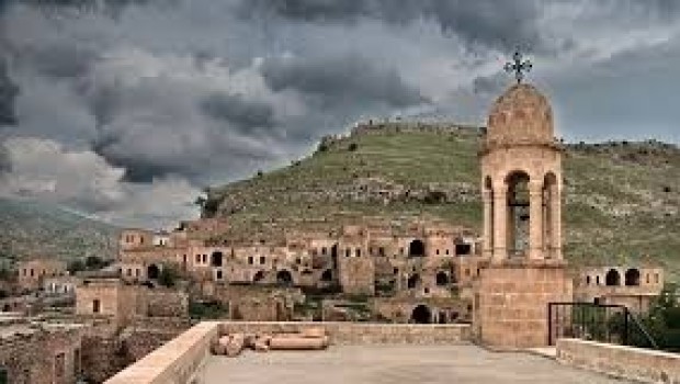 Kilise ve manastırları Diyanet'e tahsisi iptal edildi