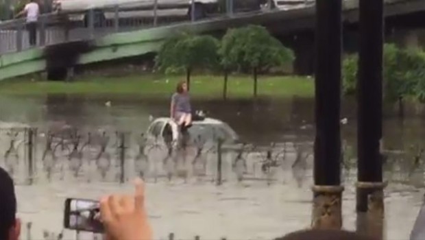 İstanbul Yağmur'a teslim