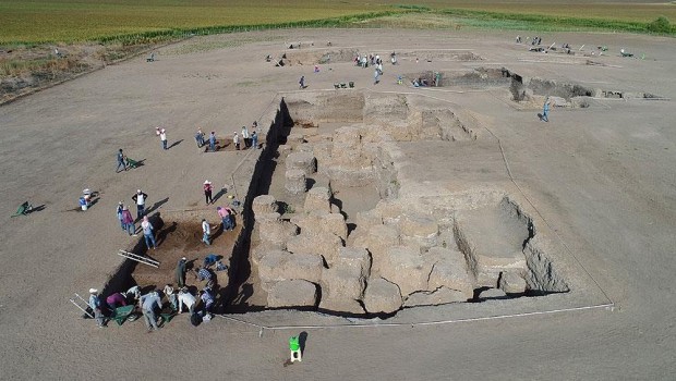 Diyarbakır'da insanlık tarihine ışık tutacak eserler