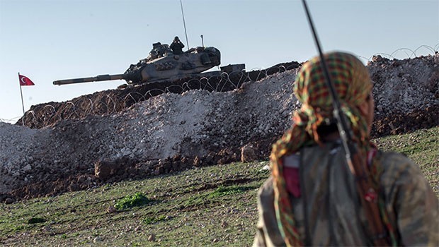 Milli Savunma Bakanı: YPG Türkiye için tehdit ve hedeftir