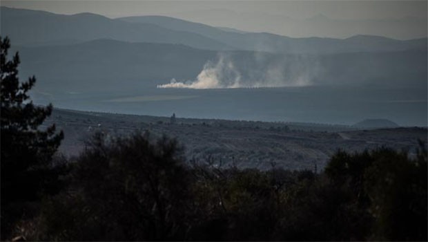 Türk Savaş uçakları Afrin'de PYD mevzilerini bombalıyor