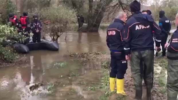 Urfa'da araç devrildi: 2 asker suda kayboldu