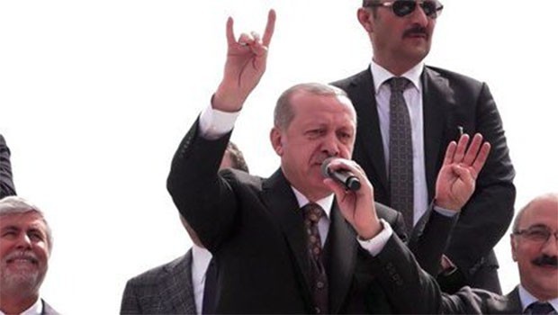 Erdoğan 'bozkurt' işareti yaptı: ‘Afrin'e girdik giriyoruz’