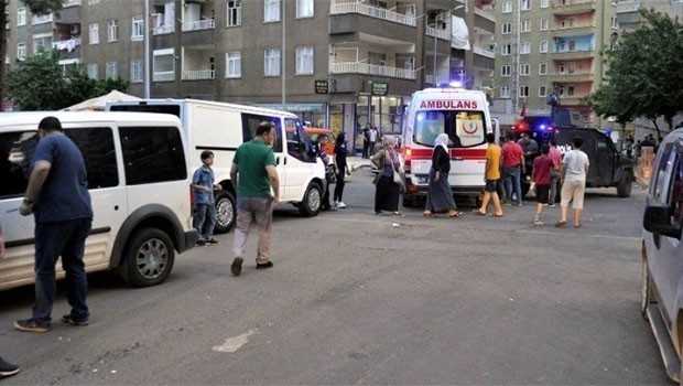 Diyarbakır’da silahlı kavga: 3 yaralı