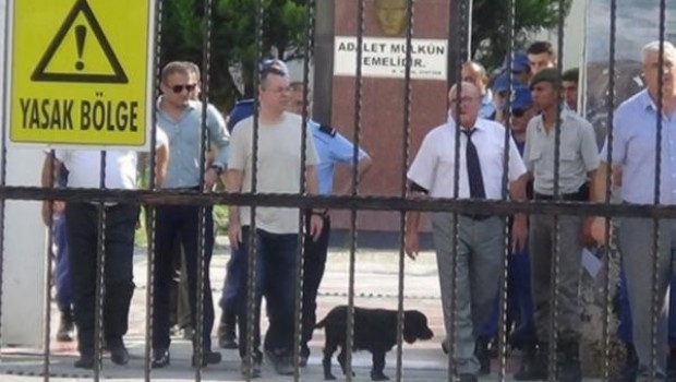 ABD'li rahip Andrew Brunson cezaevinden çıktı