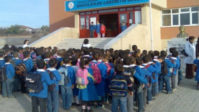 MEB'ten okullara 'Öğrenci andı' talimatı
