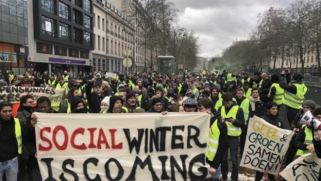 ‘Sarı Yelekliler’ Protestosu Hollanda ve Belçika’ya da sıçradı