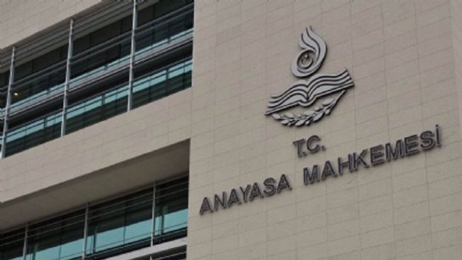 Anayasa Mahkemesi 'Kürdistan' ismi taşıyan partileri kapatma gündemiyle toplandı