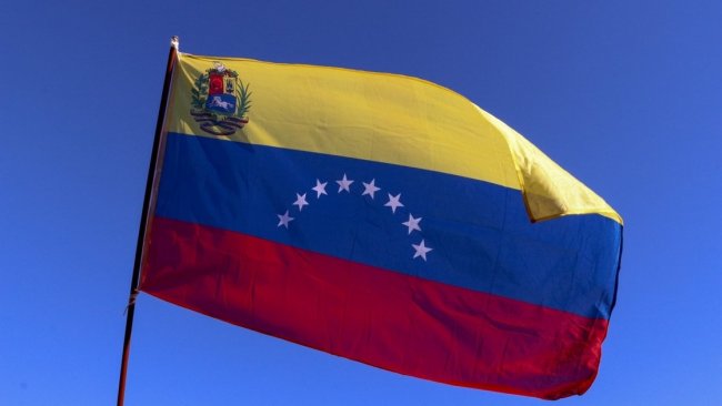 Venezuela, Kolombiya sınırını kapattı