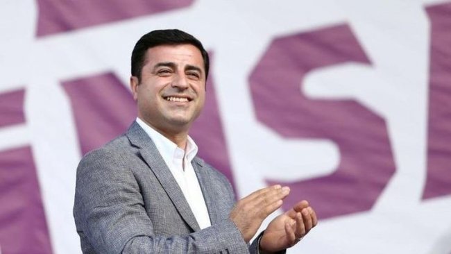  Demirtaş'tan çağrı: Mutlaka sandığa gidip oyunuzu kullanın