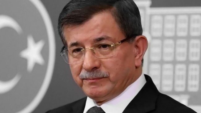 Davutoğlu'nun eski danışmanı, Yeni Parti Kurulacağının sinyalini verdi