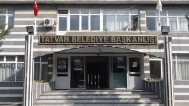 Tatvan’da 9 HDP’li görevden uzaklaştırıldı