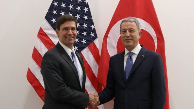 Türkiye Savunma Bakanı Akar, ABD Savunma Bakan vekili Esper'le görüştü