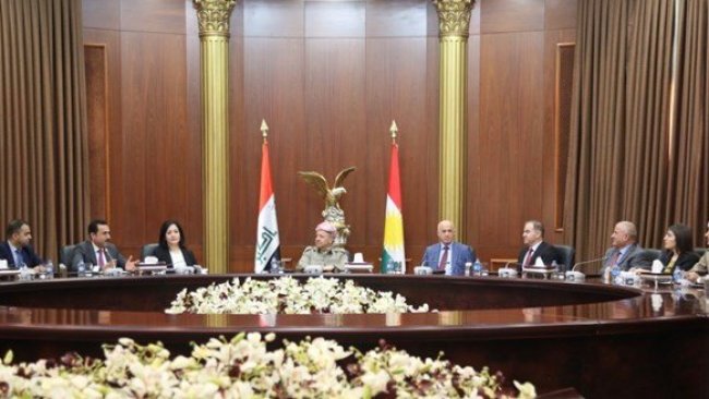 Başkan Barzani, KDP parlamenterleriyle bir araya geldi