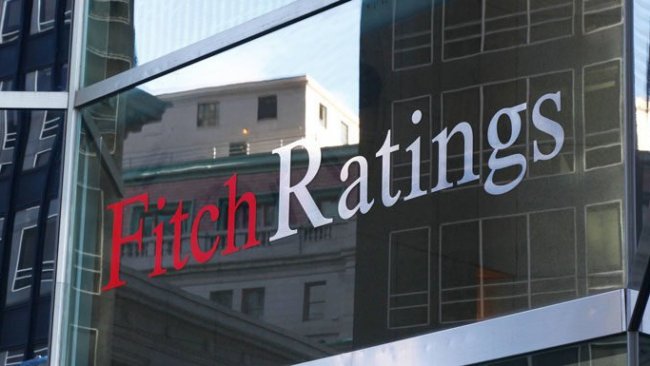 Fitch 14 Türk bankasının notunu indirdi