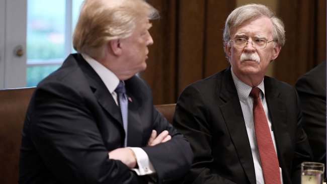 İran'dan Trump'a: Bolton'u reddet