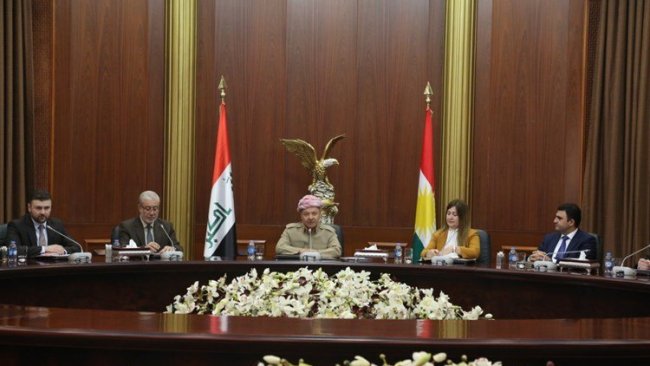 Başkan Barzani Irak Parlamentosu'ndaki KDP'li parlamenterle görüştü