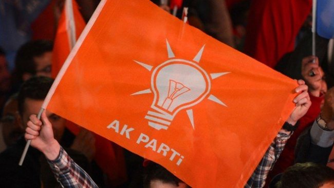 AK Parti'de peş peşe istifalar bekleniyor