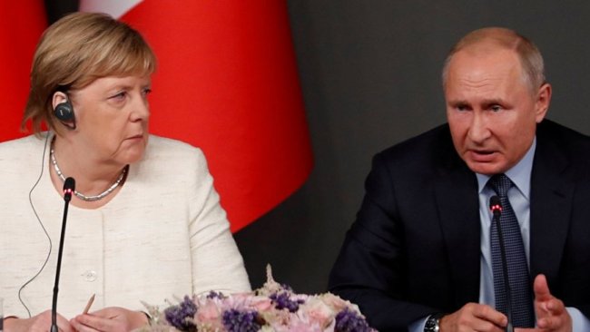 Merkel, Putin ile görüştü.