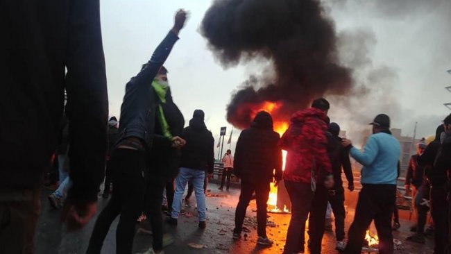 İran'dan gösterilere destek veren ABD'ye tepki