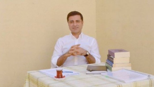 CHP heyeti  Demirtaş'ı ziyaret etti