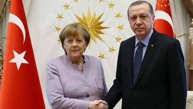 Erdoğan ve Merkel Suriye ile Libya'yı görüştü