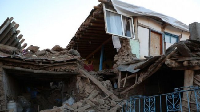 Elazığ'da deprem sonrası bir köy tamamen yıkıldı