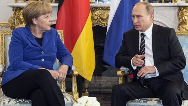 Putin ve Merkel Libya'yı görüştü