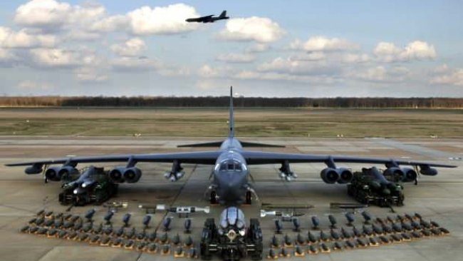 ABD, İran'a karşı B-52 bombardıman uçakları gönderecek...Operasyon talimatı bekleniyor!