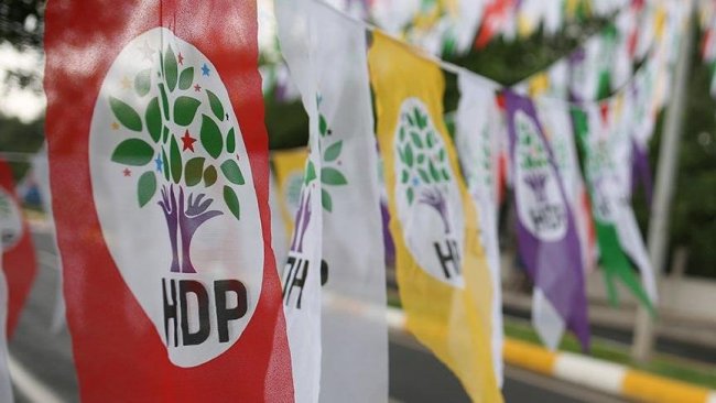 Muş’ta 3 HDP’li meclis üyesi görevden uzaklaştırıldı