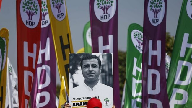 'HDP, Demirtaş ile arasına mesafe koymalı(!)'