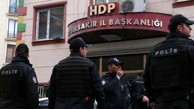 HDP’nin Diyarbakır il ve ilçe binalarına baskın