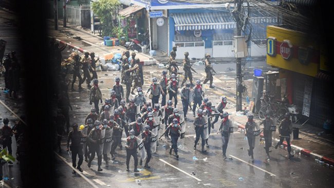 12 ülkeden Myanmar’'a göstericilere karşı 'ölümcül güç kullanımına' kınama