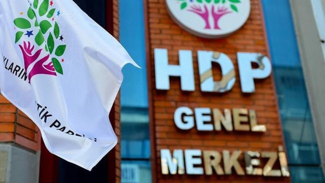 AYM, HDP'nin "kapatma" iddianamesini Yargıtay'a iade etti