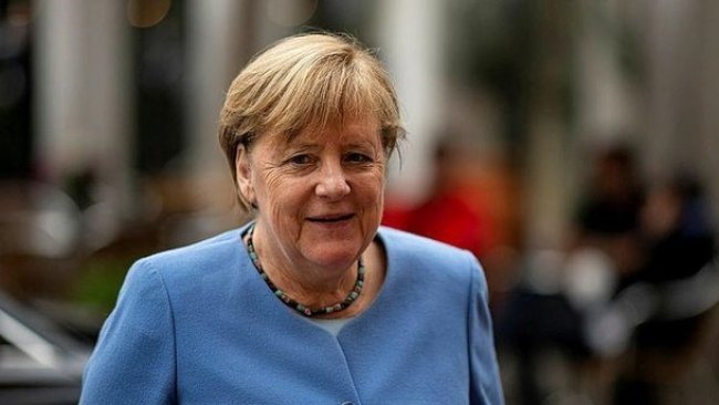 BM'den, Merkel'e iş teklifi