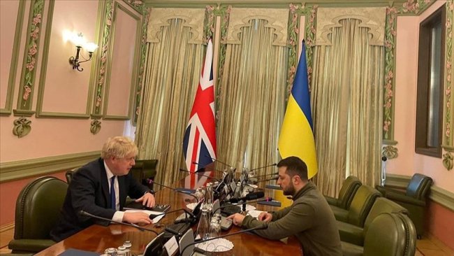 İngiltere Başbakanı Boris Johnson, Kiev'de Zelenskiy ile görüştü