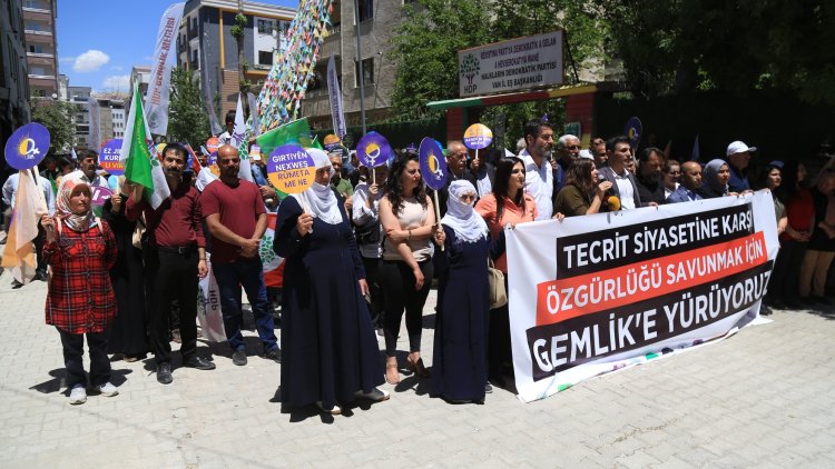 HDP'nin Öcalan eyleminin akıllarda bıraktığı sorular?