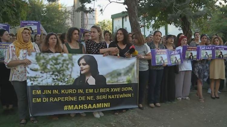 Diyarbakır'da 'Jina Emini' protestosu