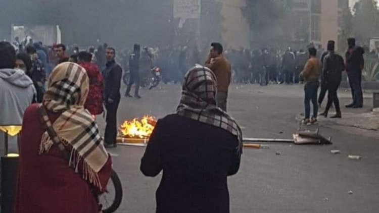 İran: Gösterilerde gözaltına alınanlar yargılanacak