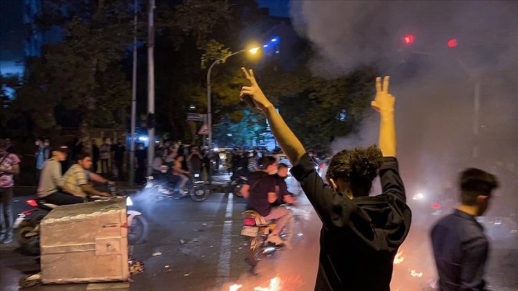 İran'da ve Rojhilat'ta Jina Emini protestoları: Bir göstericiye daha idam cezası