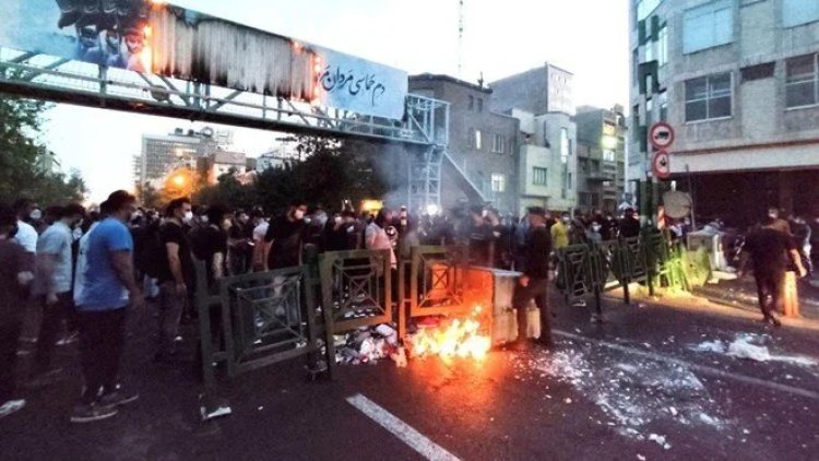 İran'da protesto: 6 kişi idam edilecek